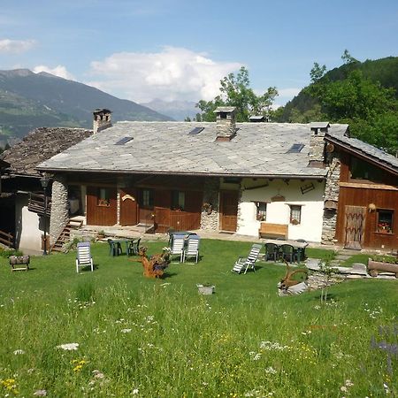 Les Chevreuils Bed and Breakfast Introd Εξωτερικό φωτογραφία