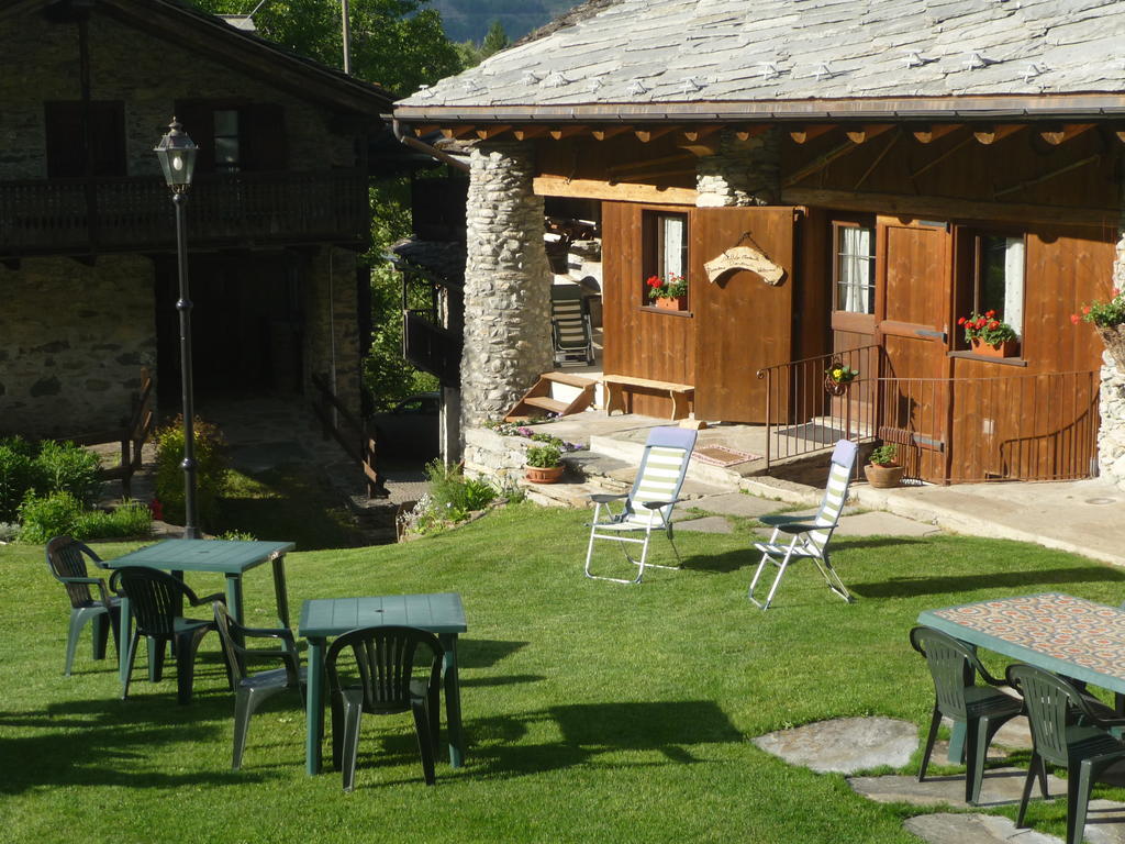 Les Chevreuils Bed and Breakfast Introd Εξωτερικό φωτογραφία