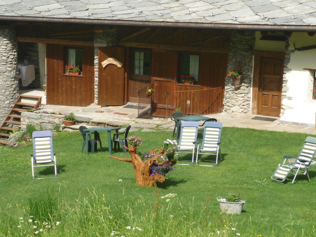 Les Chevreuils Bed and Breakfast Introd Εξωτερικό φωτογραφία