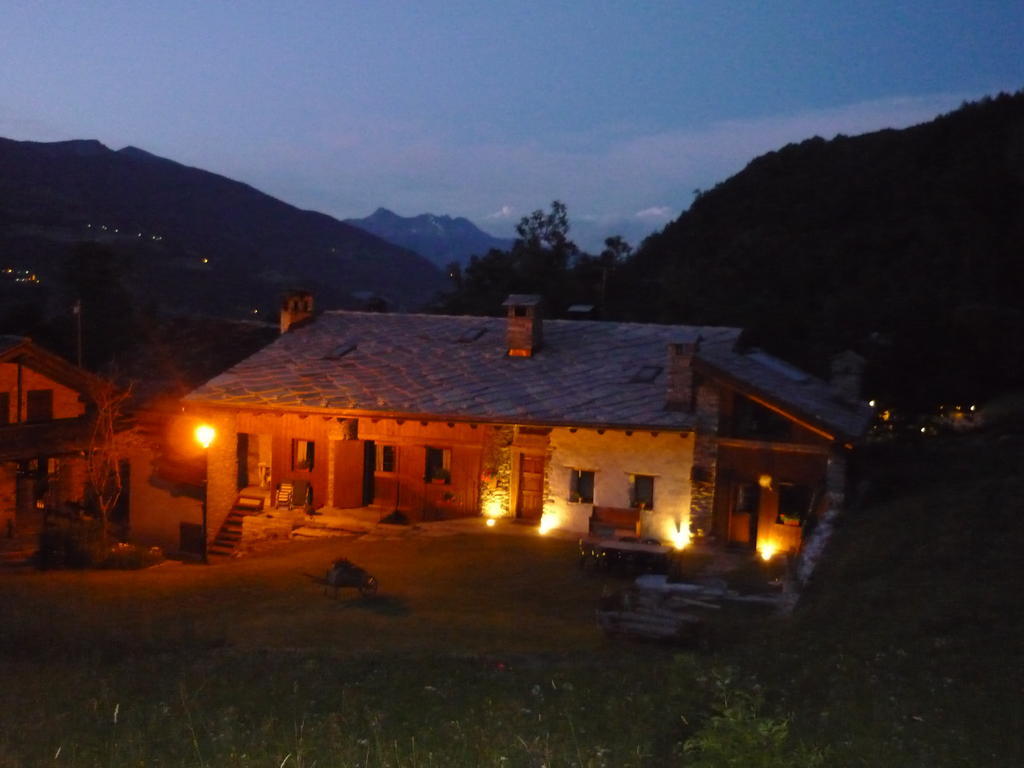Les Chevreuils Bed and Breakfast Introd Εξωτερικό φωτογραφία