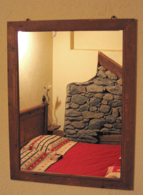 Les Chevreuils Bed and Breakfast Introd Δωμάτιο φωτογραφία